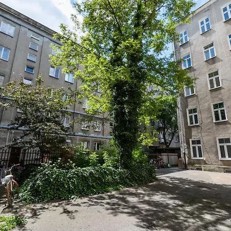 New Praga Enchanting * Warsaw